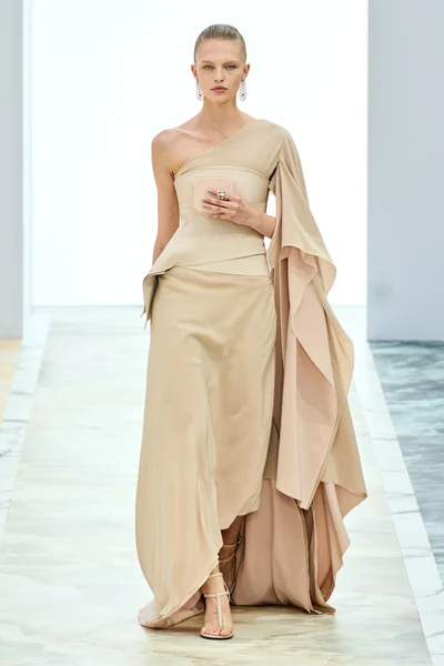 Look 1